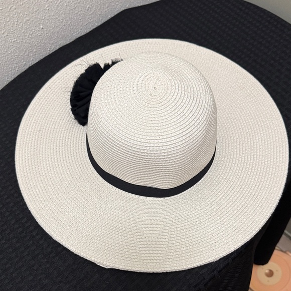 Wide Brim Straw Sun Hat with Black Band - Women main image 11